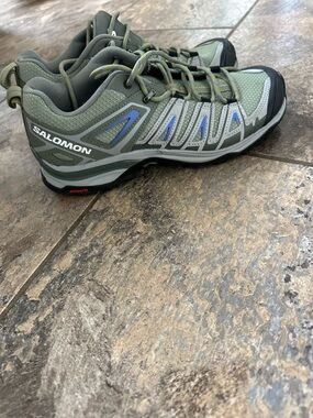 Salomon X Ultra Pioneer Shoes women’s size 7